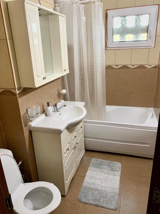 Cazare Apartament Orsova Apartment ภายนอก รูปภาพ